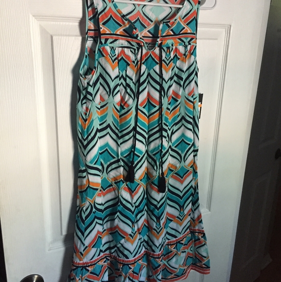 Crown & Ivy Paradise Dress (Mint, Navy, Turquoise) - Picture 2 of 5